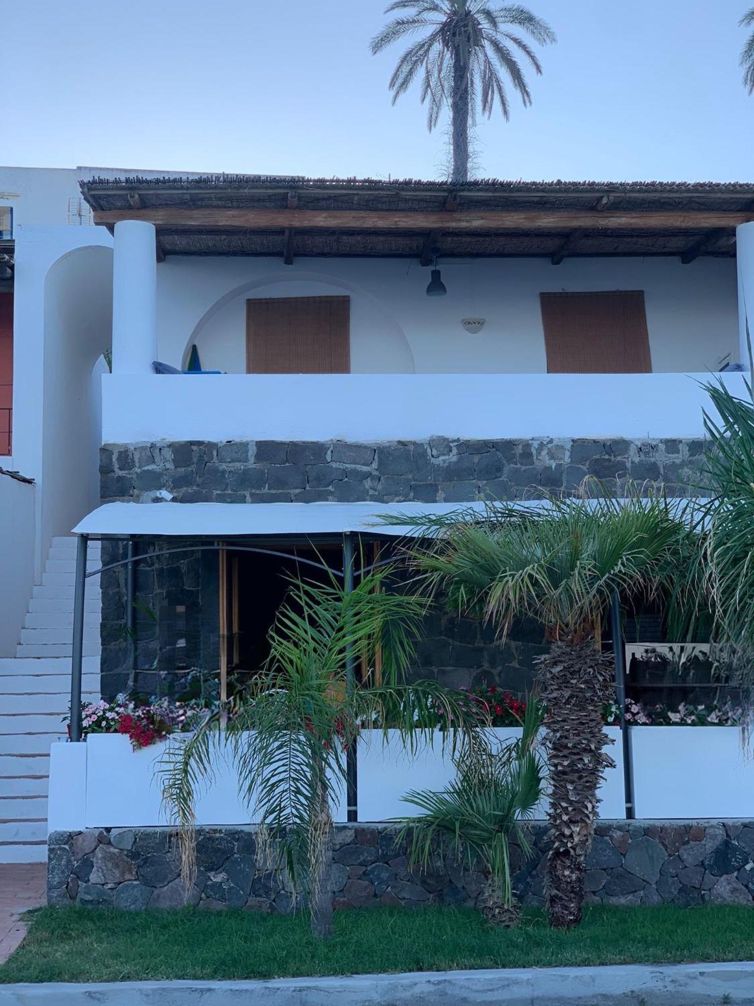 Appartamento La terrazza sul mare Santa Marina Salina Esterno foto